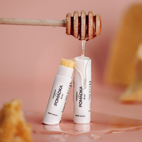 Naturalna pomadka do ust z wosku pszczelego